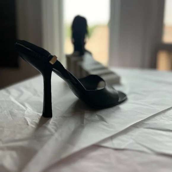 VTG 90s GUCCI slingback sandals sz 8 black leather scalloped edge 4.25in heel - Picture 2 of 16